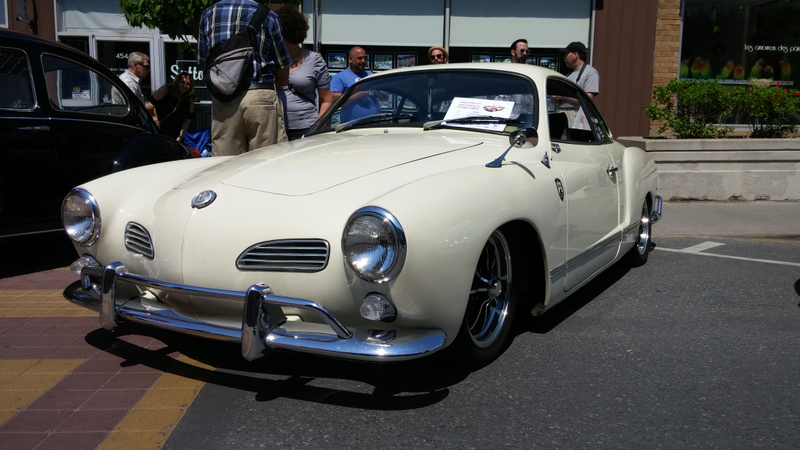 Illustration for article titled Classic car show - photo dump